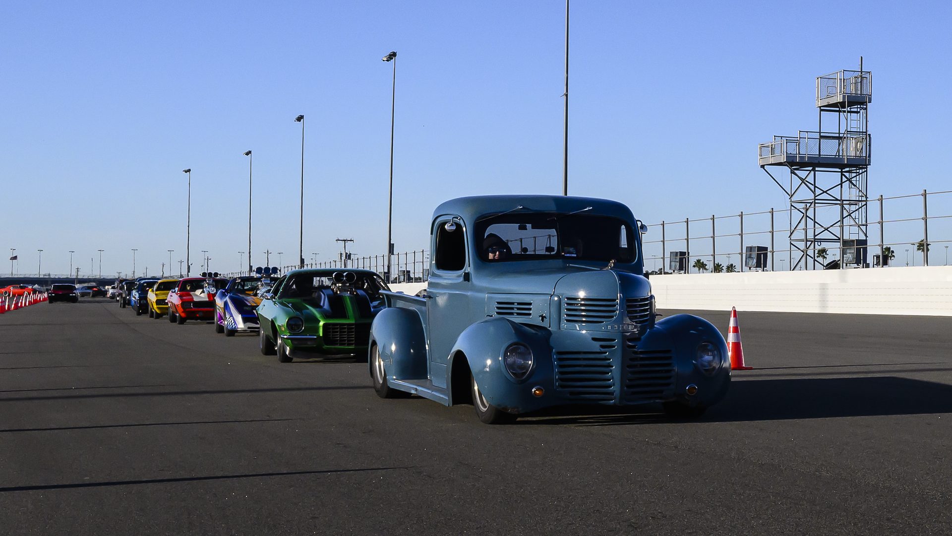 Show cars at the Daytona Turkey Run®